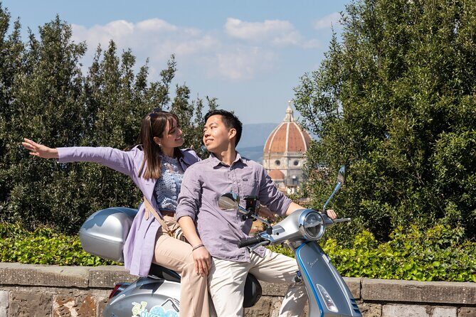 Panoramic Florence private tour on Vespa with personal photographer - FAQs