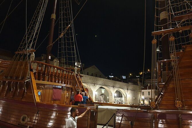 Panoramic Night Cruise from Dubrovnik with Karaka - A Deep Dive into the Dubrovnik Night Cruise Experience