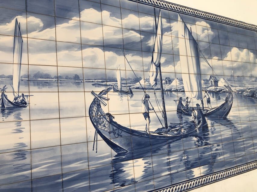 Panoramic Walk in Moliceiro 45 m + Walk in Aveiro 1 hour - Who Is This Tour Best For?