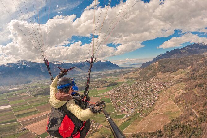 Paragliding discovery flight in Villars sur Ollon - The Flight Itself: Scenery and Sensations