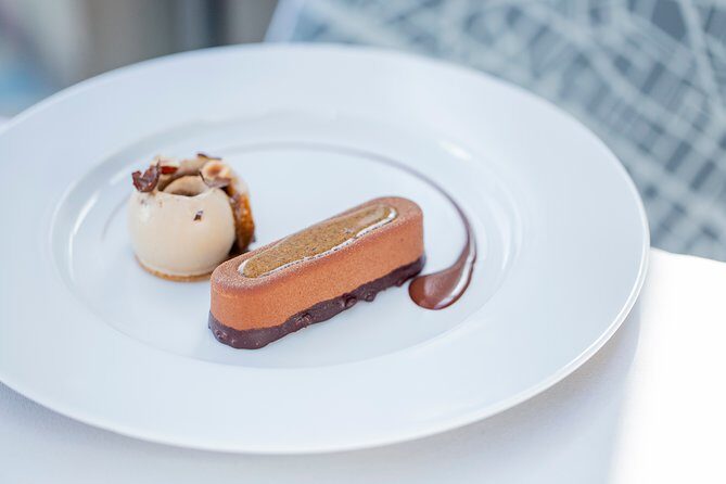 Paris at the First Lodges - Ducasse sur Seine dinner cruise - How Value Is Played Out