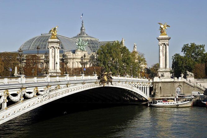 Paris Capitaine Fracasse 3 Course Seine River Dinner Cruise - The Real-World Experience: Authentic Insights from Travelers