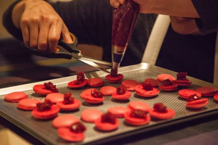 Paris: French Macarons Baking Class with a Parisian Chef - Who Should Consider This Experience?