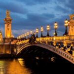 Paris: Illuminated Walking Tour - Experience Quality and Practical Details