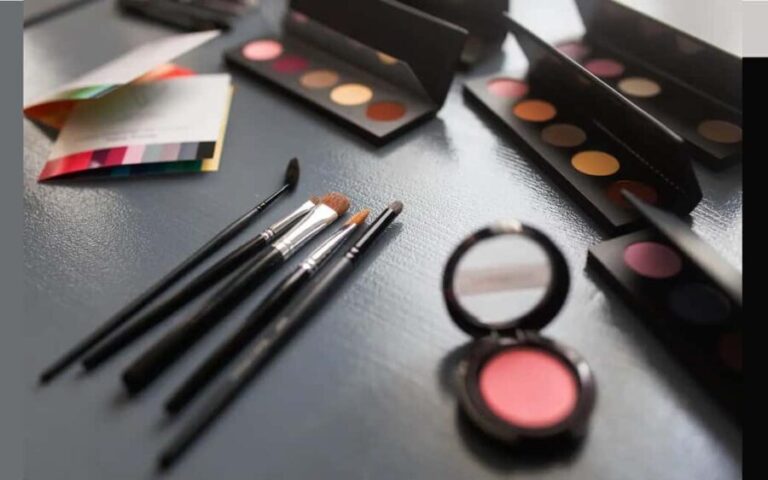 Paris: Make-up Class with Color Analysis - The Sum Up