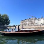 Paris Private Boat Tour with Champagne - The Experience: An In-Depth Look at the Tour