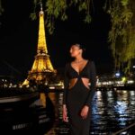 Paris: Private Photoshoot near any chosen Landmark - What to Expect Step-by-Step