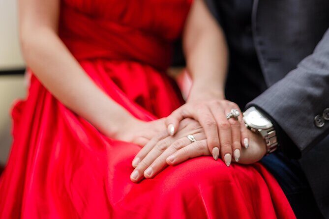 Paris: Professional Flying Dress Photoshoot @jonadress 30 mins - The Sum Up