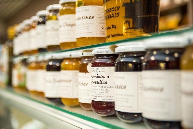 Paris Saint-Germain Private Tasting Tour with Chocolate plus Pastries & Macaron - Who Should Consider This Tour?