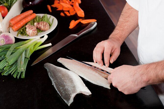 Paris Seine River Dinner Cruise with Live Music by Bateaux Mouches - The Practical Side: What Travelers Need to Know