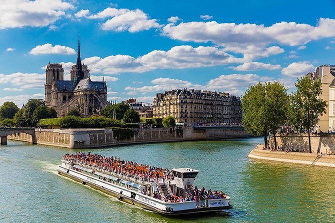 Paris Seine River Sightseeing Cruise by Bateaux Mouches - The Experience on Board