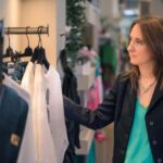 Paris : Shopping Tour with a Paris fashion stylist - 1/2 day - A Detailed Look at the Paris Fashion Shopping Experience