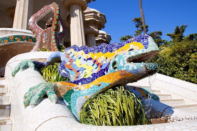 Park Güell: Guided Tour with Optional Gaudí Experience Entry - The Practicalities and Logistics
