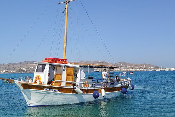 Paros Cruise to Antiparos & Despotiko with Traditional Boat - The Crew and Group Atmosphere