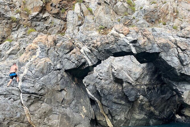 Passenger transfer service from Torre Faro (Messina) to Scilla round trip - Practical Details & Considerations