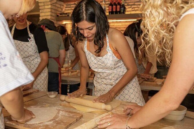 Pasta & Tiramisu: Authentic Italian Cooking Class - What Makes This Experience Stand Out?