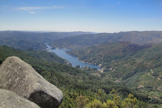 Peneda-Gerês National Park - Nature & Tastings - - Starting the day in a mountain village
