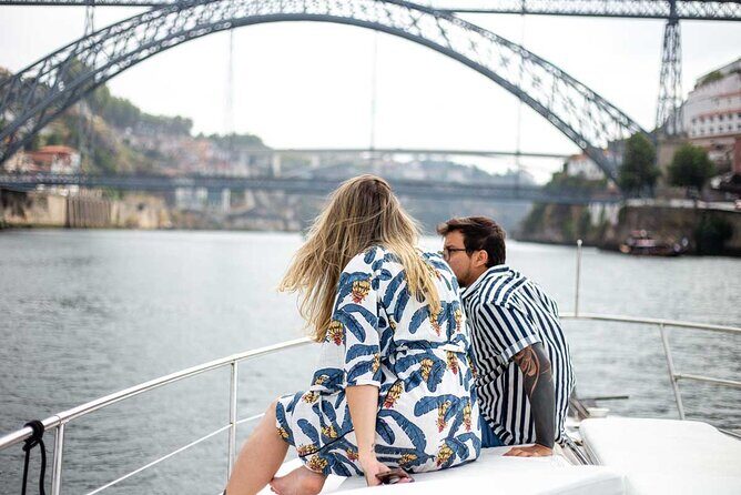 Photoshoot in Porto for Couples - Why This Tour Offers Real Value