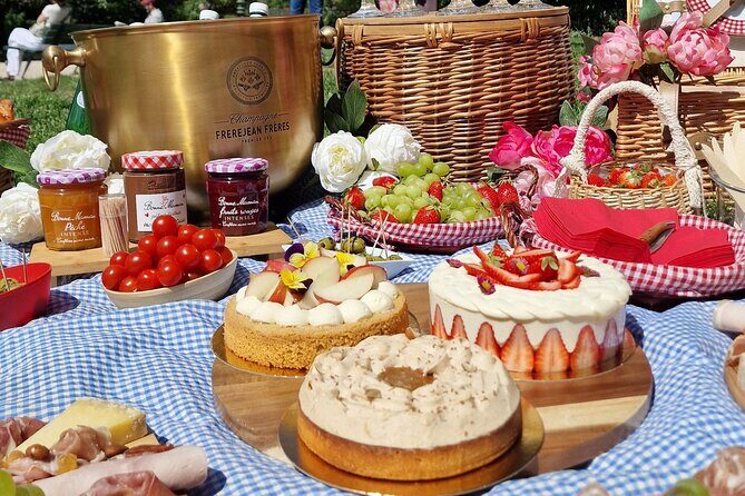 Picnic like a parisian - What’s Included and How It Works