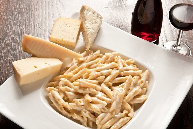 Pizza Making Class in Sanremo - The Atmosphere and Group Dynamics