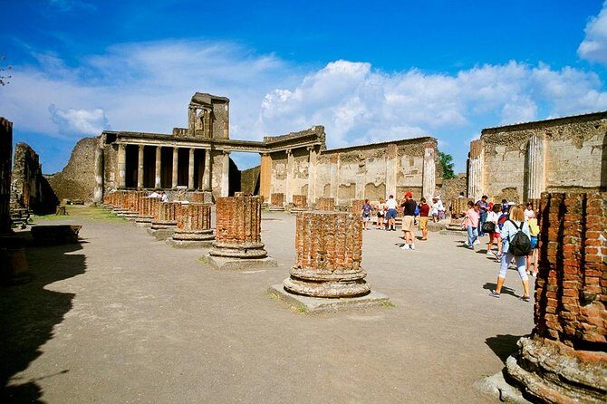 Pompeii & Herculaneum Day Trip from Naples with Lunch - Analyzing the Value