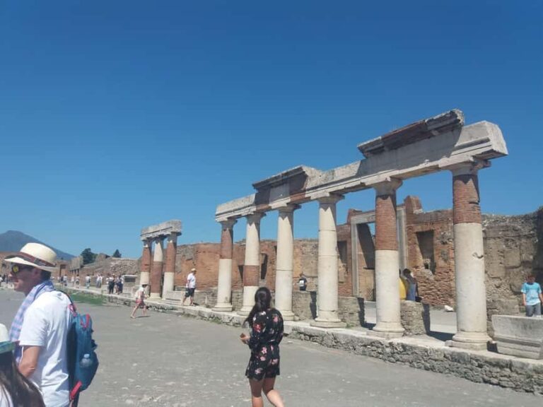 Pompeii Reserved Entrance with audioguide - Who Will Get the Most Out of This Experience?
