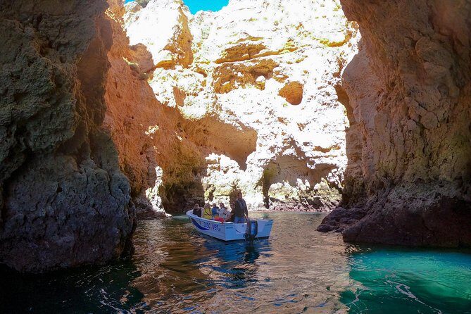 Ponta da Piedade Boat Tour to Caves and Beaches with Local Guide - FAQ