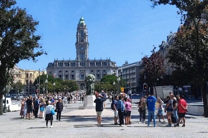 Port in 3 hours Photo & Flavors Secrets Tour - The Experience: What It’s Like on the Ground