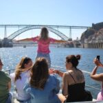 Porto: 6 Bridges Private Yacht Cruise with Wine & Snacks - FAQ