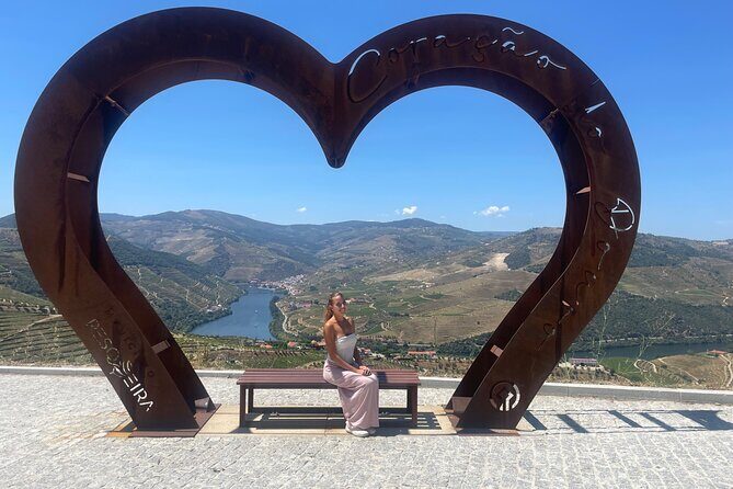 Porto: douro valey, 2 Wine regions, Sommelier, boat trip & lunch - What Makes This Tour Stand Out?
