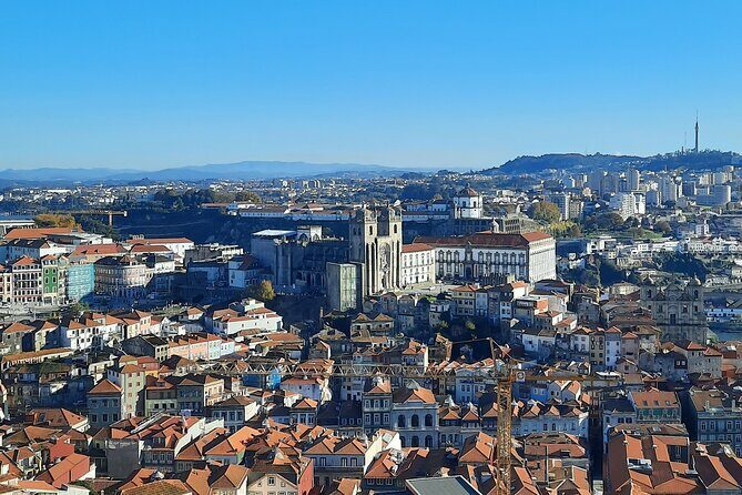 Porto Heritage Night Tour With Fado Show And Dinner Included - Transportation & Group Size: Why It Matters