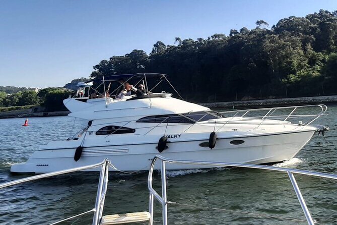 Porto: Luxury Yacht Tour on the Douro River - Sunset or Daytime - In-Depth Breakdown of the Experience