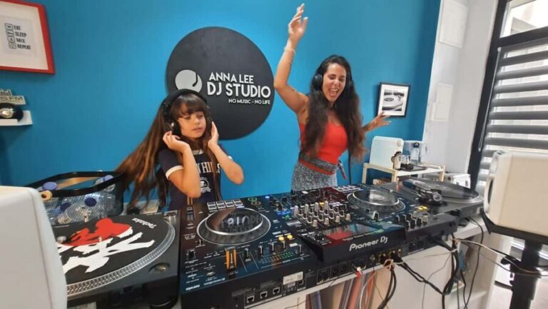 Porto: MasterClass of DJing - A Deep Dive into the Porto DJ MasterClass Experience