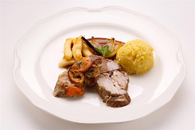 Postojna Cave & Photostop Predjama castle - Group Tour from Koper - Who Should Consider This Tour?