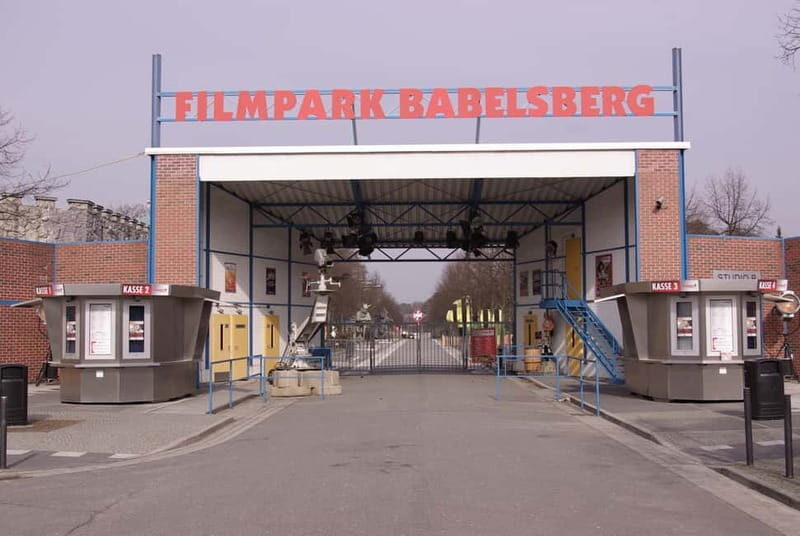 Potsdam-Babelsberg: 5-Hour-Tour "Film-History" by VW-Bus - An In-Depth Look at the Tour Experience