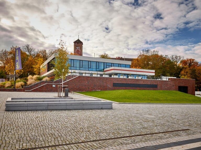 Potsdam: Entry to DAS MINSK Kunsthaus in Potsdam - Who Will Love This Experience?