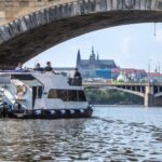 Prague: Private River Cruise with Unlimited Beer or Prosecco - The Drinks: Unlimited Beer or Prosecco