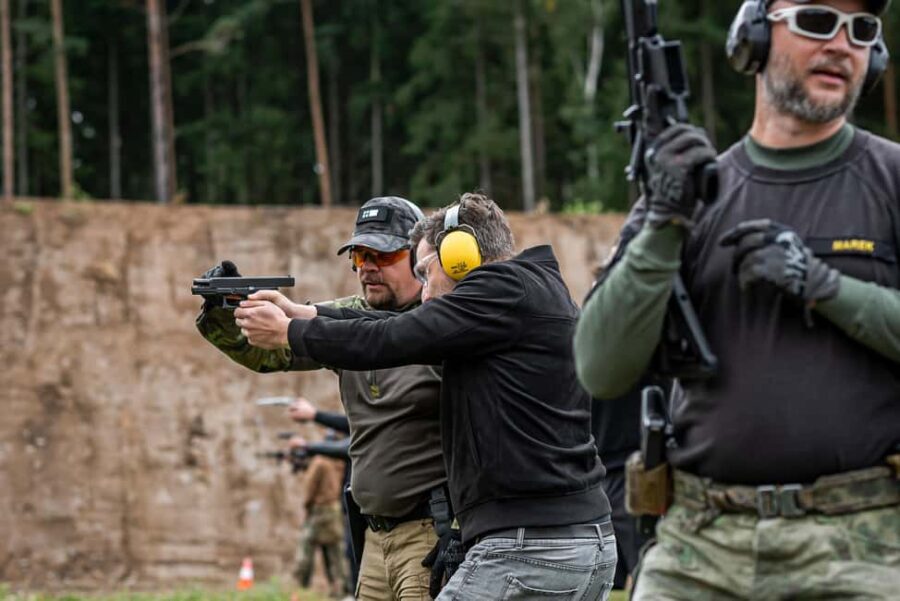 Prague: Shooting Experience with 3 to 10 Guns & Bus Transfer - Detailed Review: The Experience in Depth