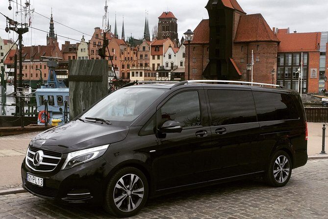 Private Airport Transfer: From Gdansk Airport to Gdynia (PAX 7) - The Journey: From Gdansk Airport to Gdynia