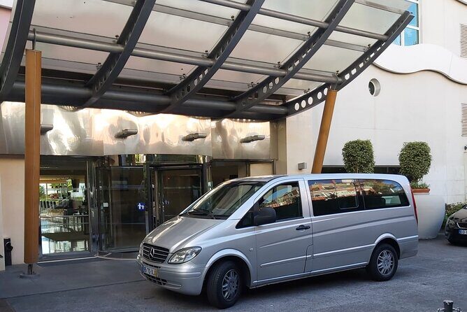 Private airport transfer to Funchal 8 people more return - What’s Included and What’s Not