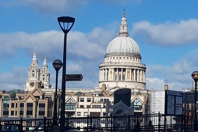 Private Arrival Transfer: Gatwick Airport to Central London - The Vehicle Options and Pricing