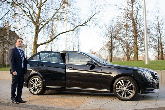 Private Arrival Transfer: Heathrow Airport to Central London - An In-Depth Look at This Heathrow to London Transfer