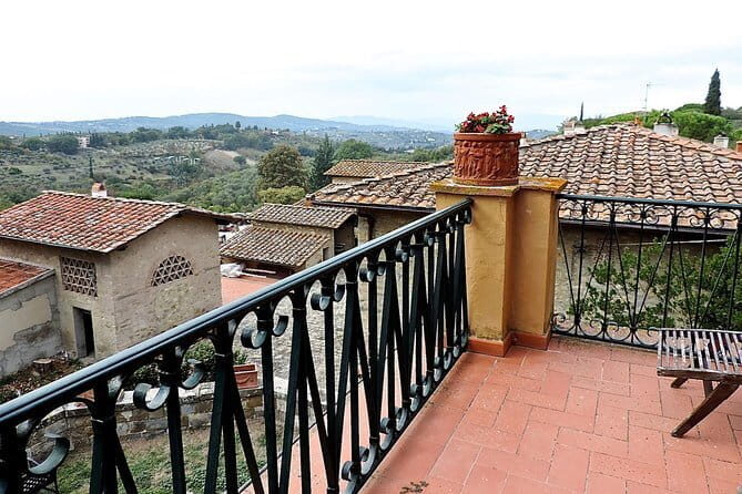 Private Authentic Dining Experience in a Tuscan Villa with Simona - Authenticity and Unique Elements