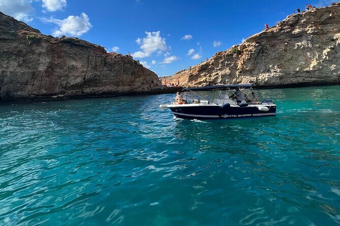 Private Boat Charter Blue Lagoon Crystal Lagoon and Comino - Who Will Love This Tour?