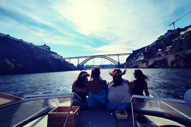 Private Boat Tour 6 Bridges and Ribeira 1h30 group price up to 6px - Why This Tour Delivers Outstanding Value