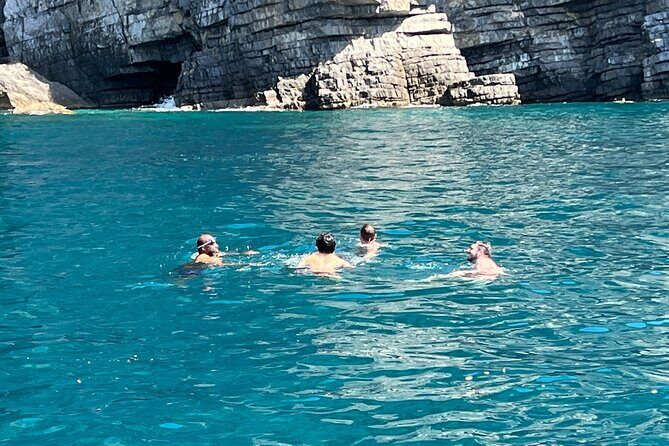 Private Boat Tour to Capri's Hidden Gems with Local Skipper - What the Tour Includes