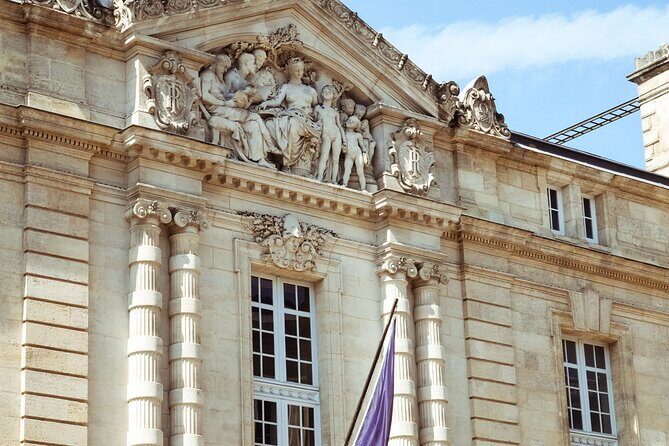 Private Bordeaux History Tour with a glass of Bordeaux wine. - Who Would Love This Tour?