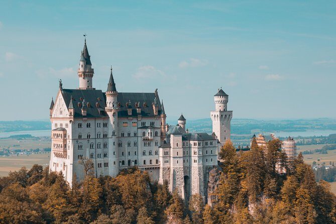 Private Castle Tour from Munich: Neuschwanstein, Hohenschwangau, and Linderhof - The Journey: Comfort and Convenience