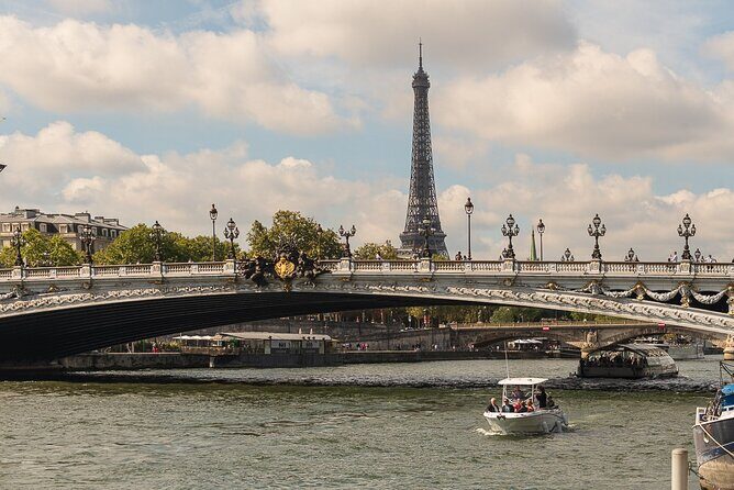 Private Cruise to Discover Paris - The Experience: Comfort, Convenience & Extras
