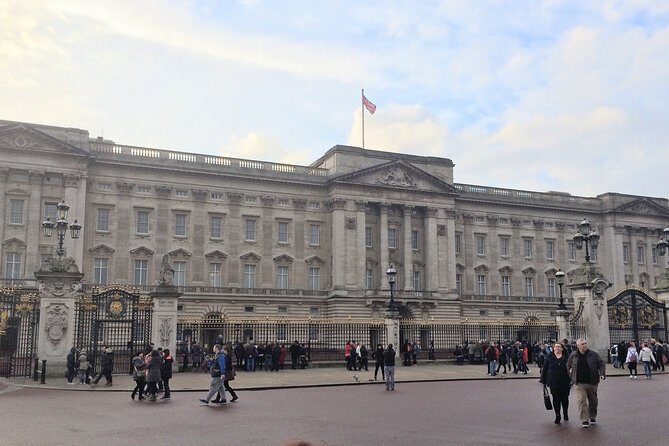 Private Custom Walking Tour: Half Day Sightseeing Tour of London - FAQ